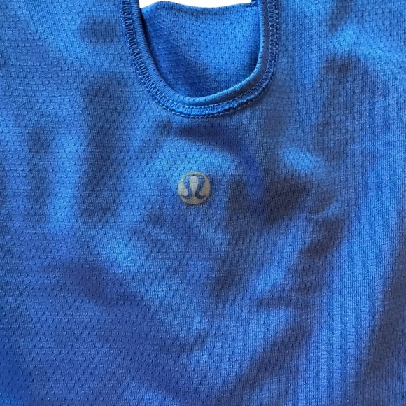Lululemon Blue Mesh Racerback Tank Top | Built-In Bra | Size 6 0045 - Picture 6 of 8